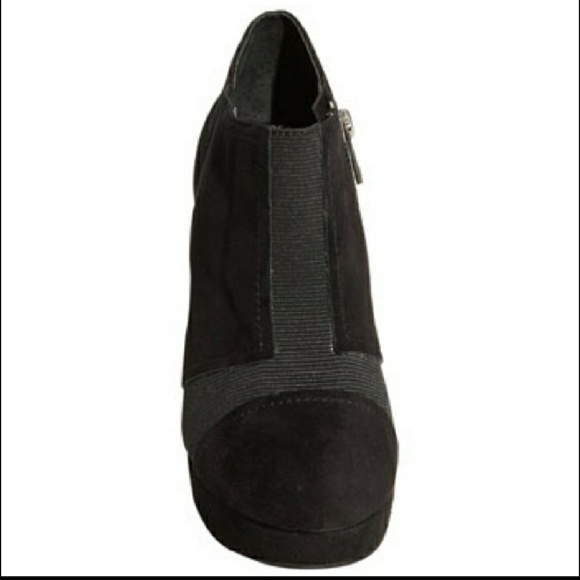 Jessica Simpson Booties - Picture 2 of 4